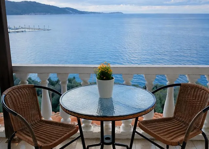 Villa Blue Dandelion