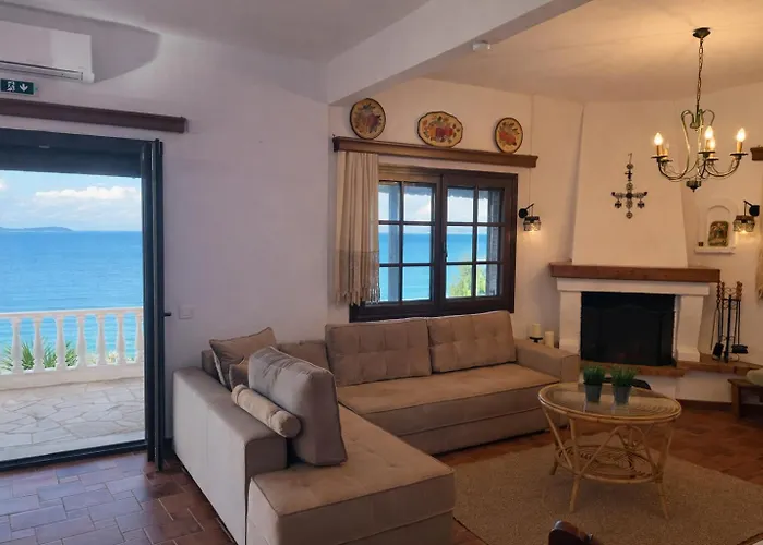 Blue Dandelion Villa *