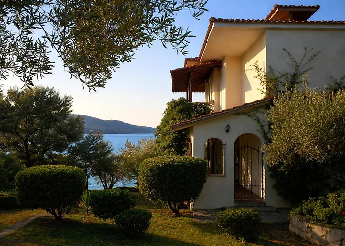 Villa Blue Dandelion Paliúri